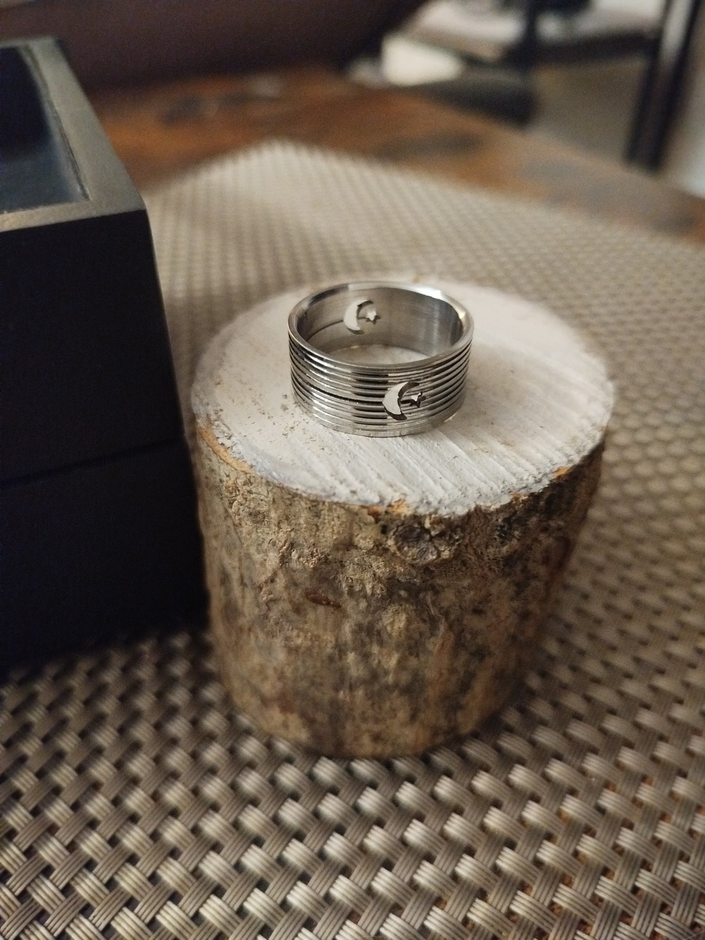 Bijoux Bague Lunos de seconde main
