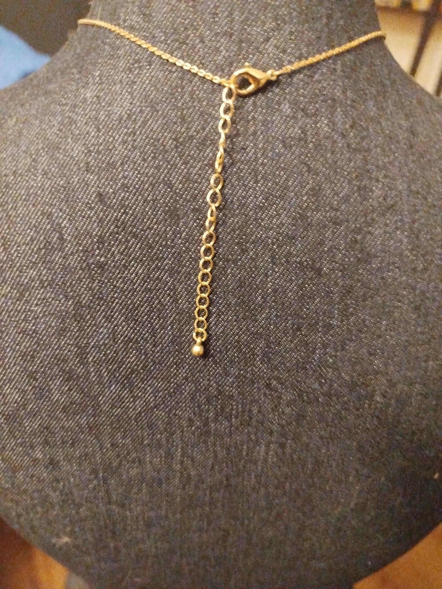 Collier petit oiseau plaqué or