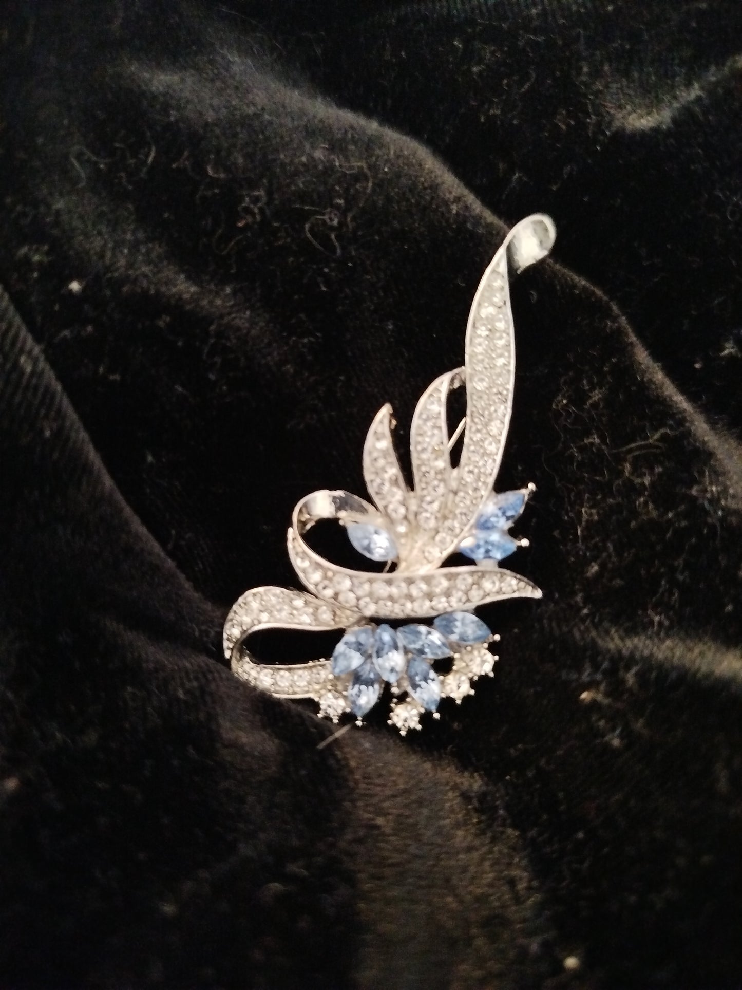 Broche turquoise