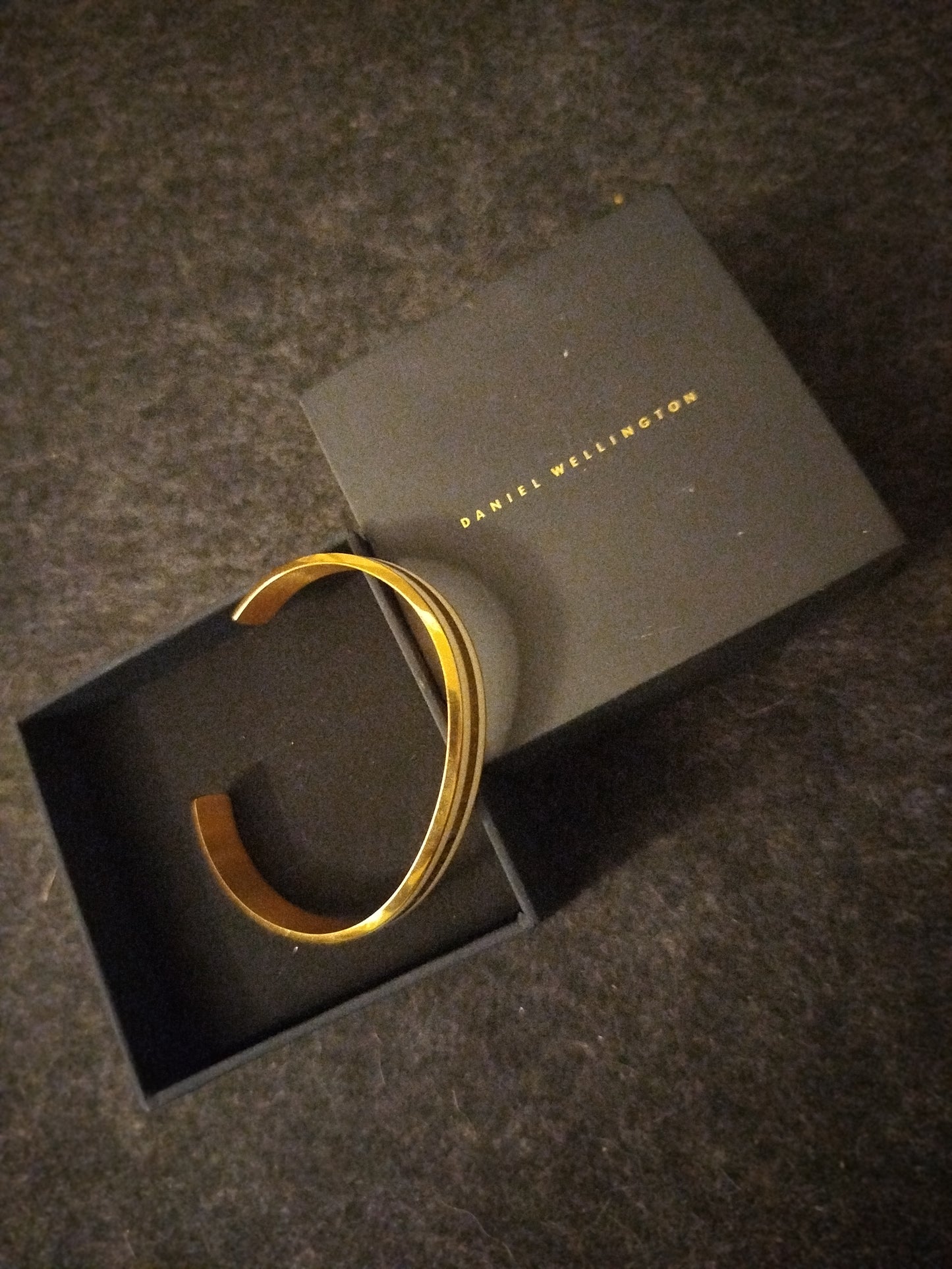 Bijoux Bracelet Daniel Wellington de seconde main