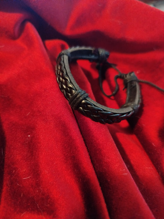 Bracelet neuf superposition deux couches de similicuir | Design and Company