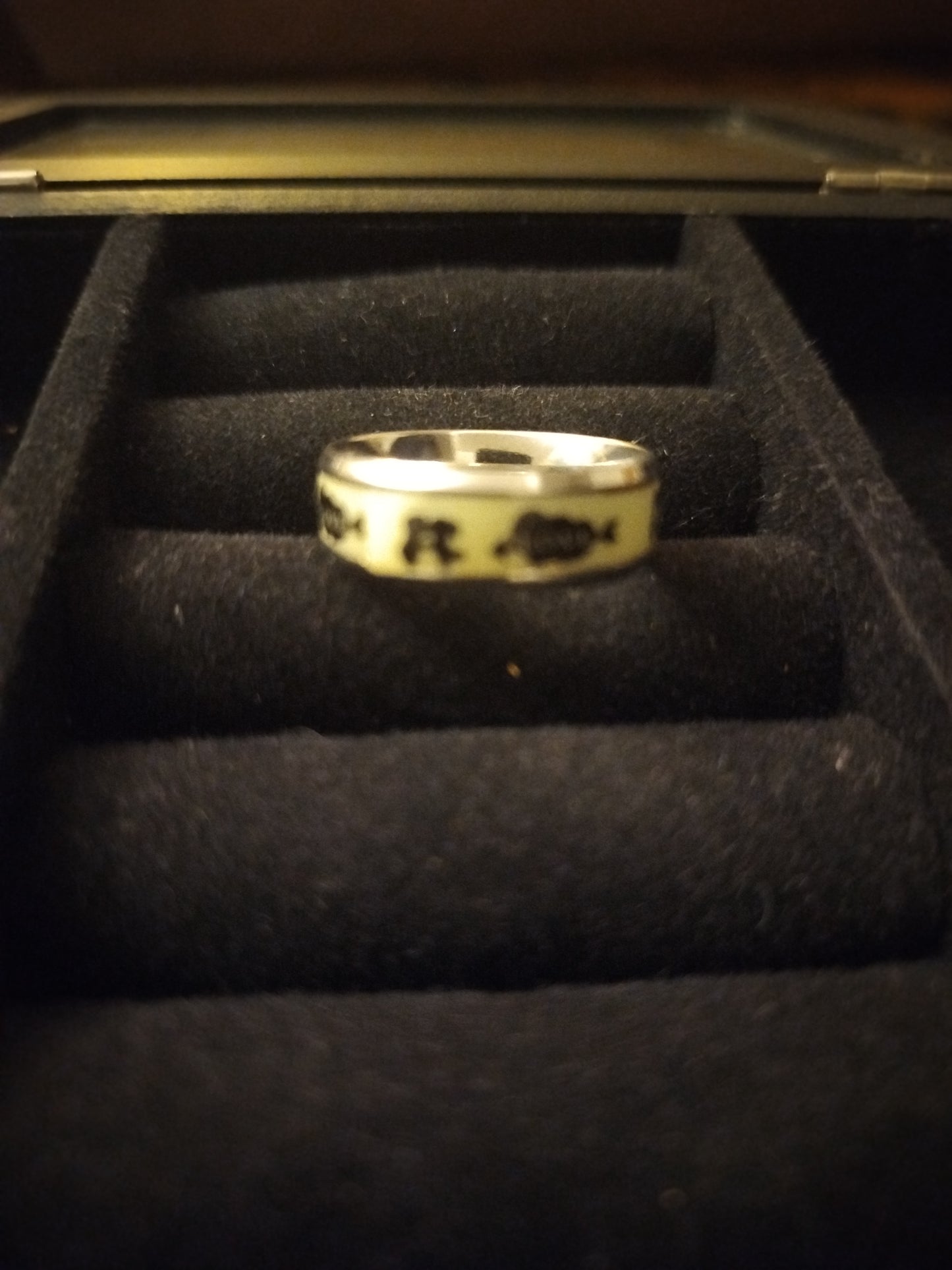 Seconde main Bijoux Bague phosphorescente