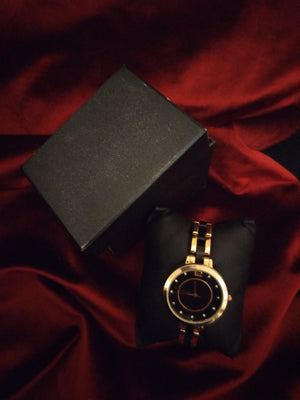 Montre femme modèle 63632 seconde main .