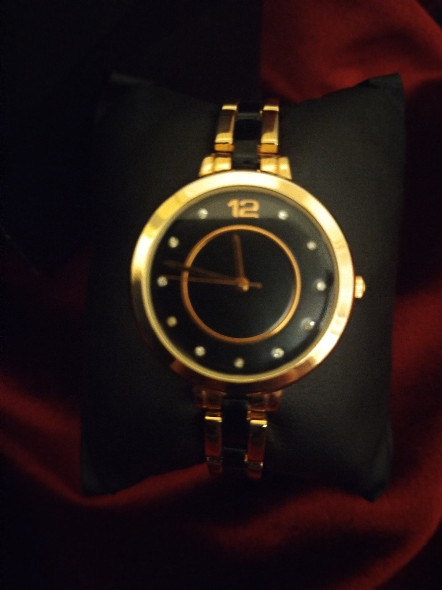 Montre femme modèle 63632 seconde main .