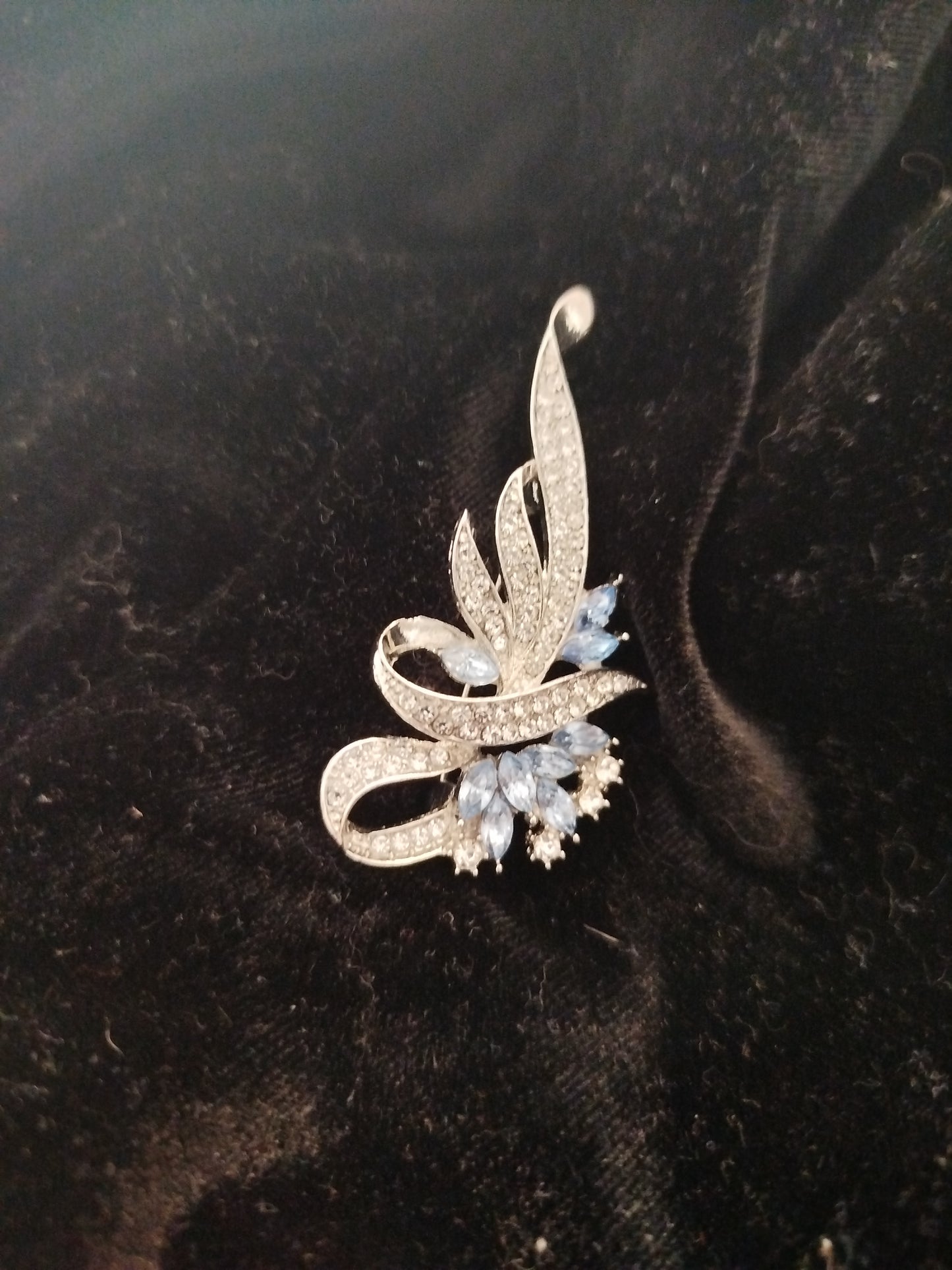 Broche turquoise