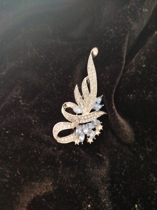 Broche turquoise