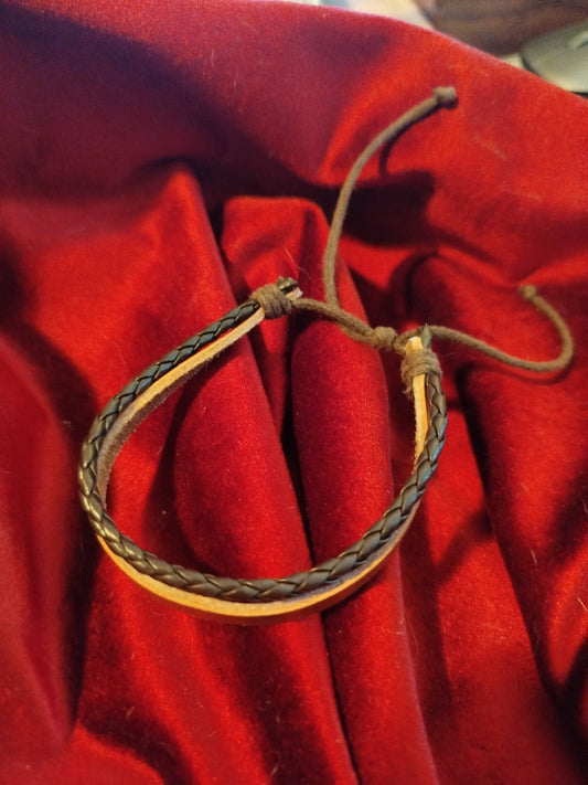 Bracelet neuf tressé et similicuir | Design and Company