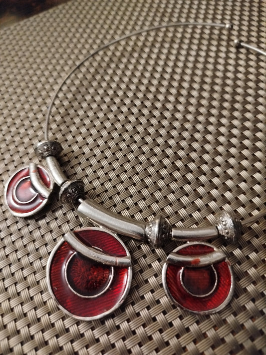 Collier seconde main formes rondes rouge