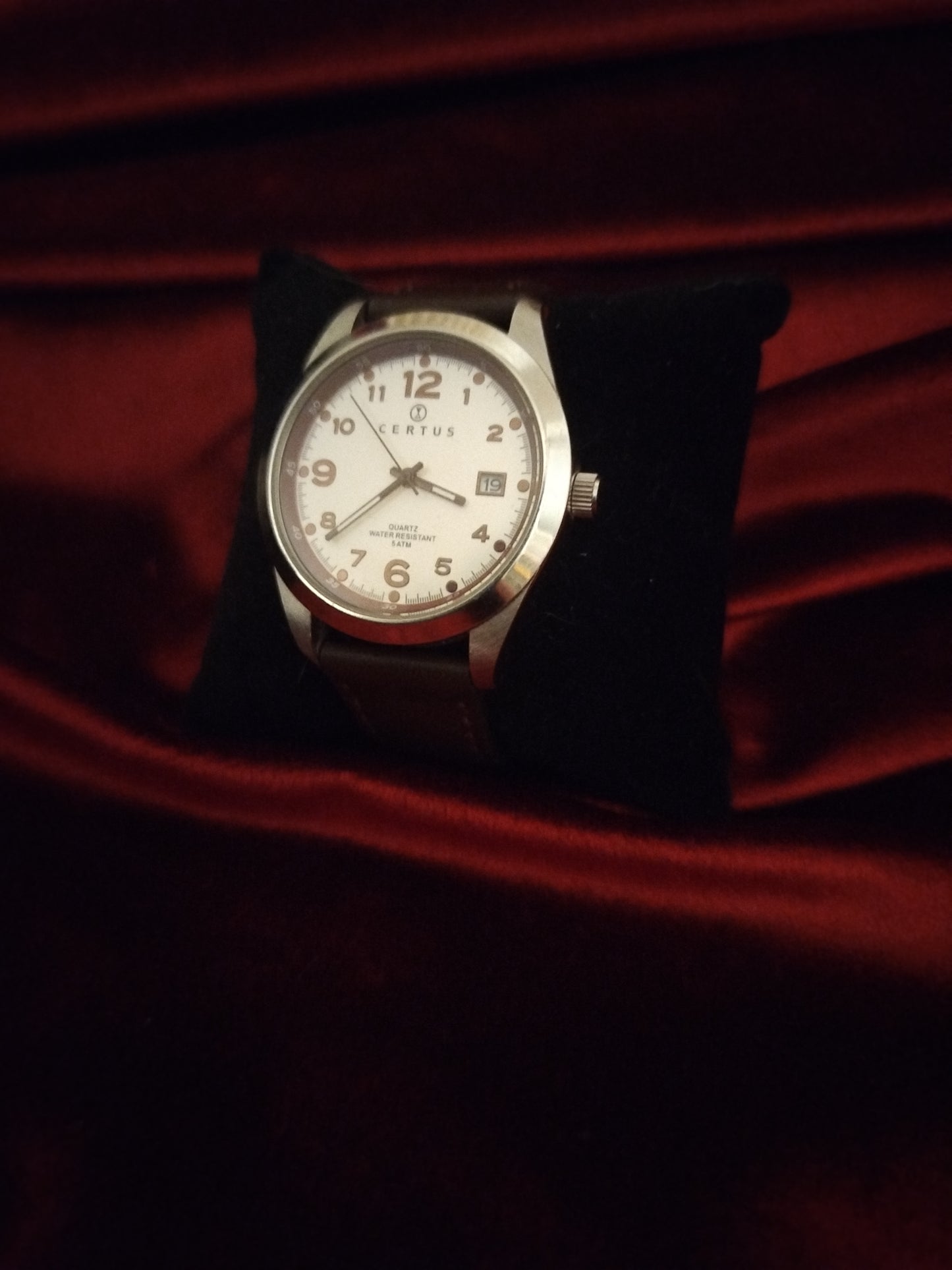 Montre certus homme de seconde main , bracelet cuir d'origine .