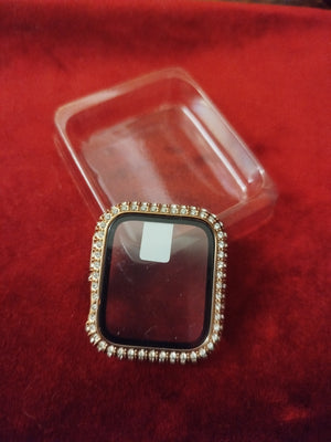 Coque de protection neuve pour apple watch ( femme ) .
