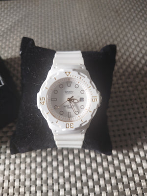 Montre casio femme neuve