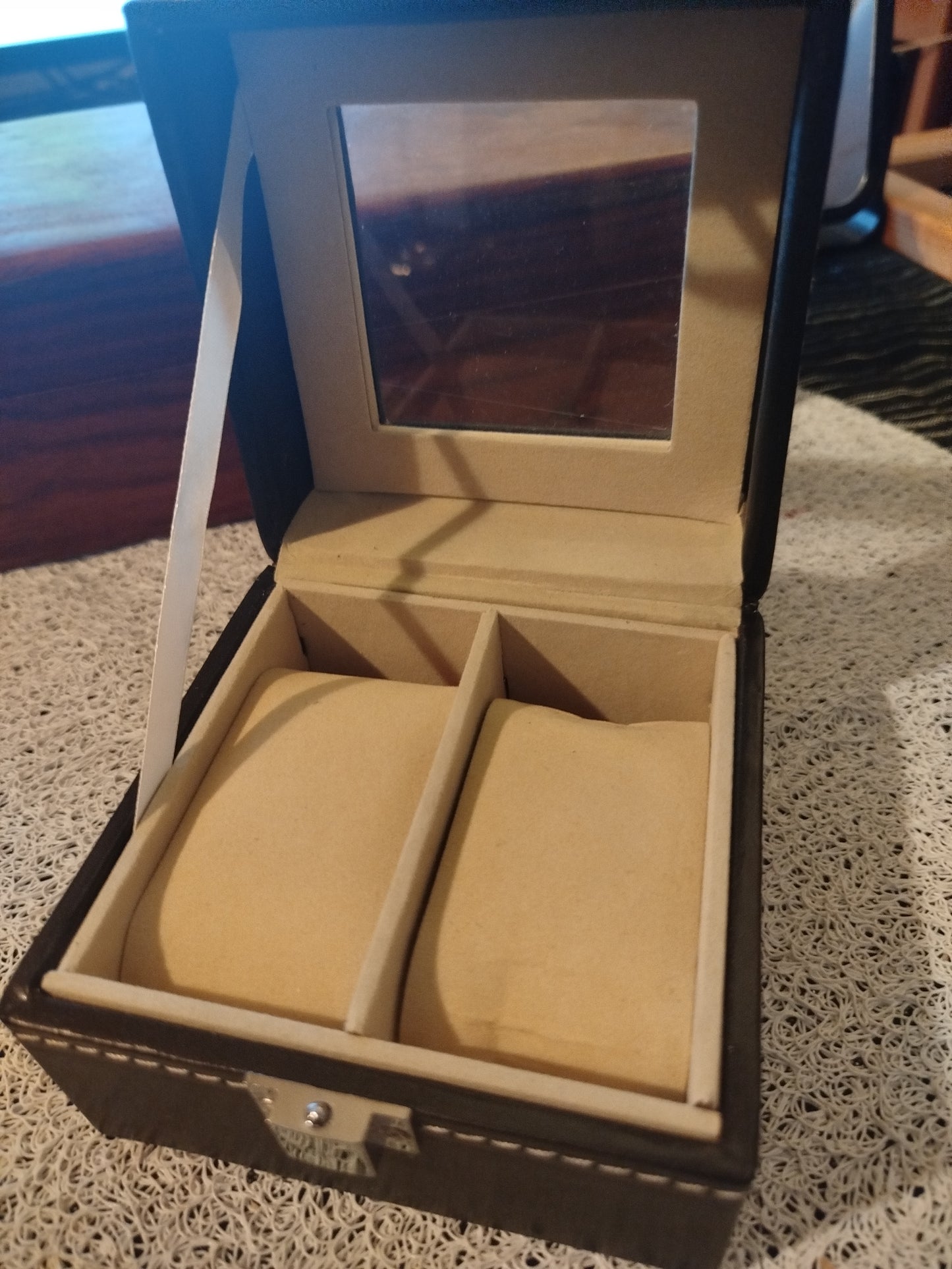 Boîte de rangement-transport montres ( deux emplacements )
