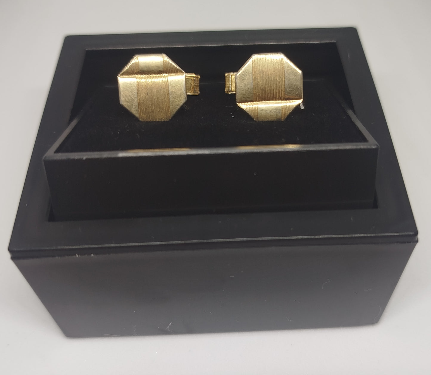 Boutons de manchettes homme de seconde main | Design and Company