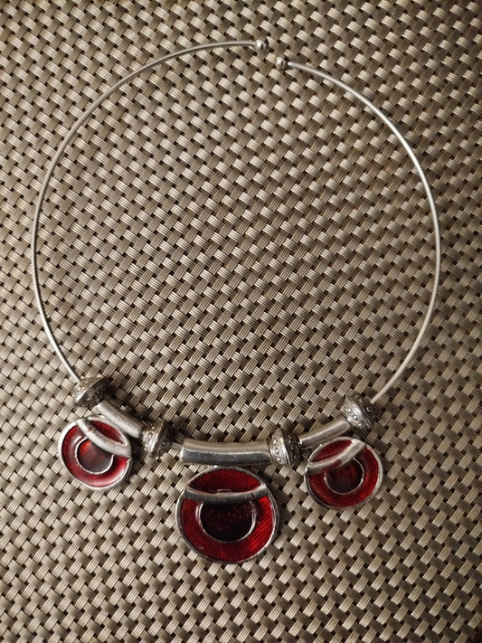 Collier seconde main formes rondes rouge