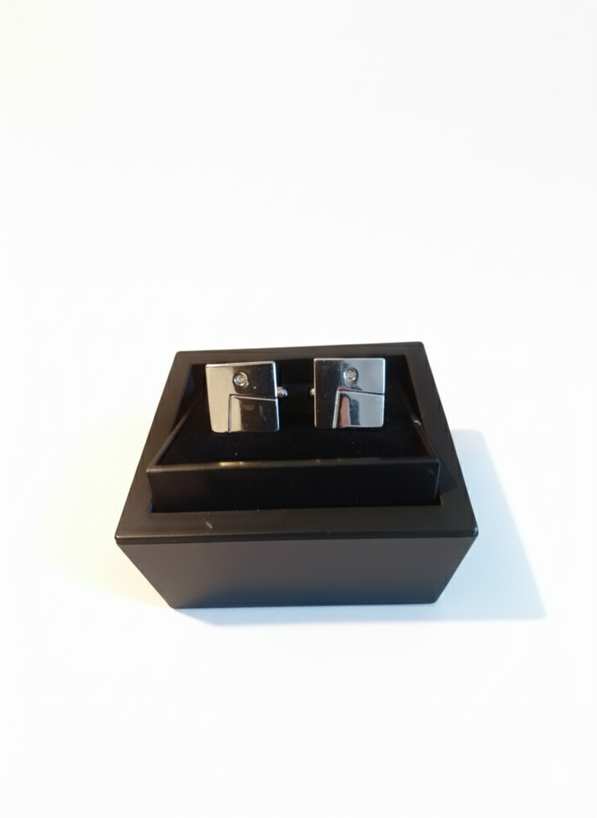 Boutons de manchettes en argent neuve 